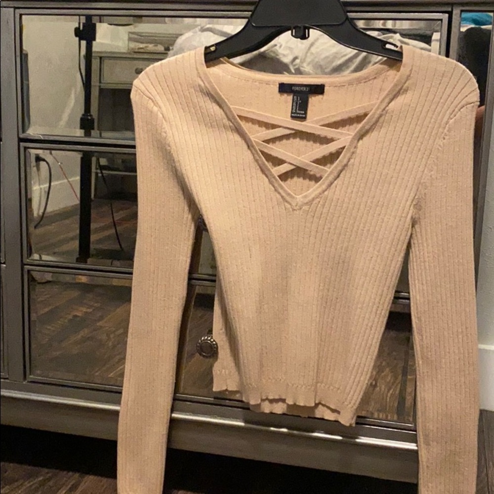 Long sleeve cream top